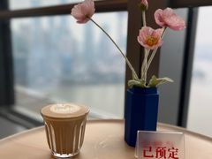 -看得到风景的咖啡馆(白玉兰广场店)