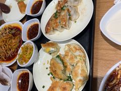 -三好食堂(煎饺·馄饨·肉饼米线·盛世广场店)