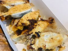 -阿洪锅贴王(小吃城店)