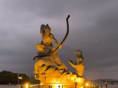 -巴陵广场