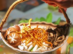 -牛人日志·鲜牛肉骨汤火锅(万科里瑧店)