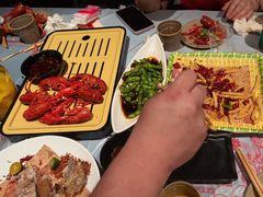 -肥肥虾庄·金牌油焖大虾(杨园滨江时代walk店)