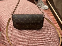 -乐蓬马歇百货公司(Rive Gauche)