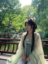 -一揽芳华汉服旗袍体验馆(拙政园店)