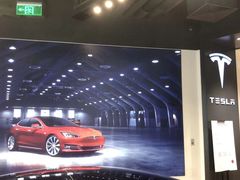 -TESLA 特斯拉(上海太古汇体验店)