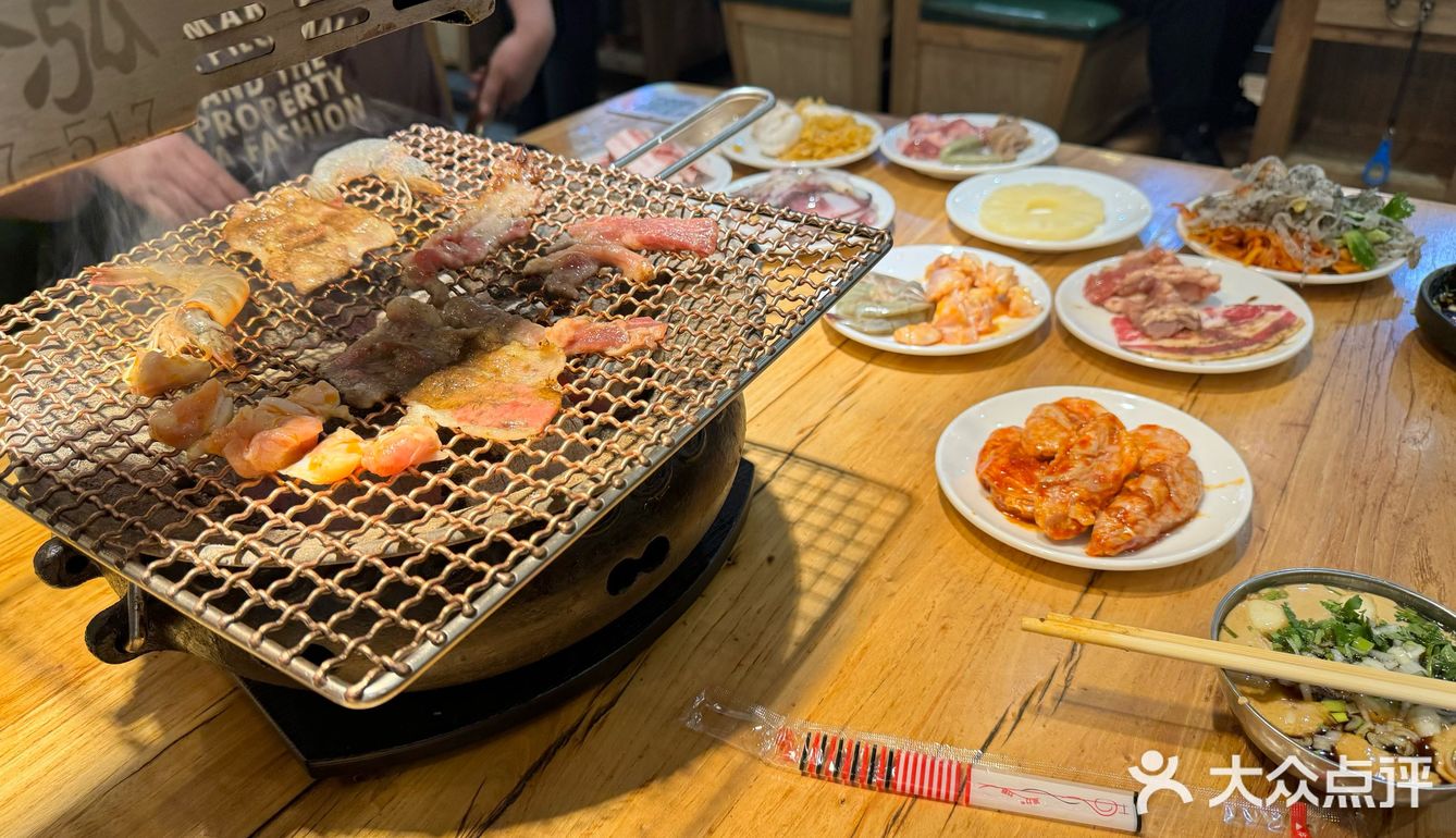 大快朵颐烤肉时