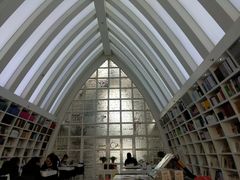 -钟书阁(松江泰晤士小镇店)