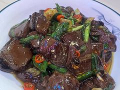 -霄汉牛三鲜湖北砂锅菜(万松园2店)