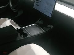-TESLA 特斯拉(广州天环广场体验店)