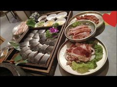 -围炉肉舍丹东海鲜烤肉·烤活鳗(步行街店)