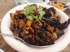 茶油焖黑鸡/只-茶油香闽南菜·花园餐厅(前埔店)