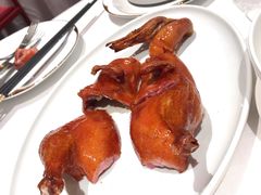港式烤乳鸭-东富酒家(龙湖西溪天街店)