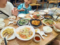-裕记烧腊连锁餐饮(国商分店)