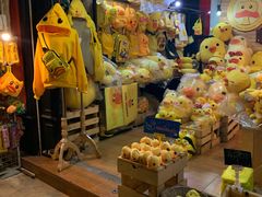 -席娜卡琳火车铁道夜市