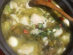 -周鱼小馆石锅酸菜鱼(活力汇店)
