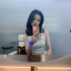 -Tloml salon