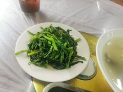 炒时蔬-好地方花椒鸡