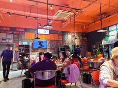 大堂-蚝堡海鲜·威海菜·海肠捞饭·烧烤·亚洲吃蚝公司(幸福门店)