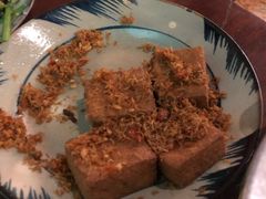 -Cuc Gach Quan Restaurant