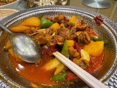 新疆大盘鸡-巴扎美食·新疆菜·西域歌舞表演餐厅(新疆大厦店)