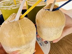 -东海岸人工湖美食村