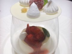 鲜草莓酸奶冻-王品台塑牛排(成都万象城店)