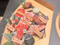 -铭牛烧肉·和牛海鲜自助(高新月牙湖店)