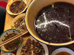 -拈签一笑黄牛肉辣卤串串