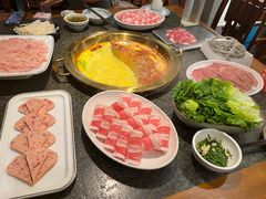 -小天鹅火锅·一线江景洪鼎旗舰店(洪崖洞店)