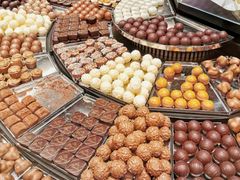 -Laderach 莱德拉(上海环贸iapm店)