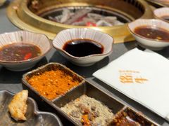 -铭牛烧肉·和牛海鲜自助(高新月牙湖店)