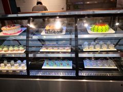 面包甜点陈列柜-火锅岛潮牌自助餐厅(天津天佑城店)