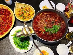 -万重锦·人文川菜馆(骡马市店)