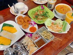 -Dang restaurant (patong phuket)
