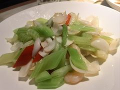 西芹百合炒虾仁-梁家大院•农家菜(昆山会展中心店)