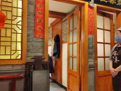 -万里闯关东铁锅炖菜馆(高新旗舰店)