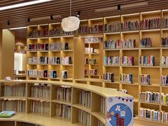 -漕河泾街道图书馆(漕河泾社区文化活动中心店)