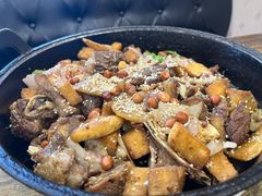 -老钟家烤羊排·敦伊阁清真餐厅胡羊焖饼