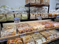 -Caidie Bakery采蝶轩(百越店)