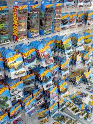 -玩动奇季品牌玩具超市