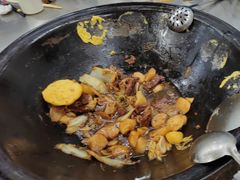 -粘豆包柴火铁锅炖