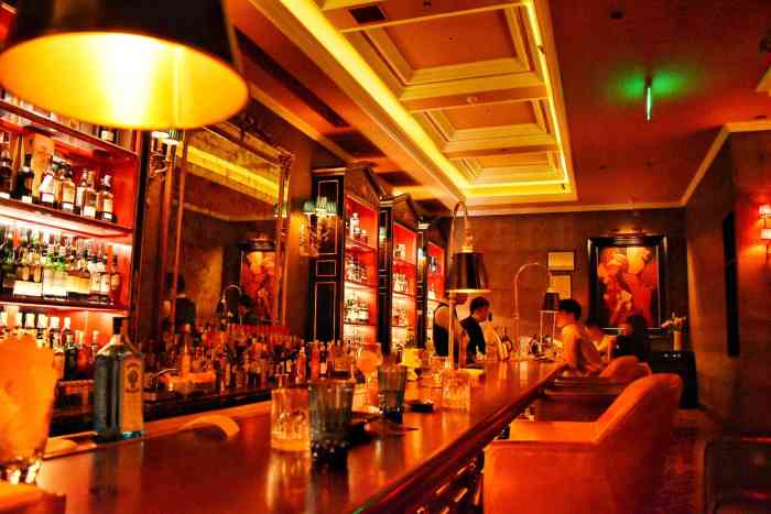 feshouse菲斯威士忌酒吧-"非常棒的一间威士忌酒吧.门头不大,很容易.