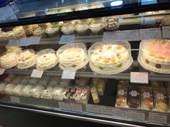 -红宝石·鲜奶小方·海派西点房(南丹店)