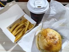 -必胜客(威高广场店)