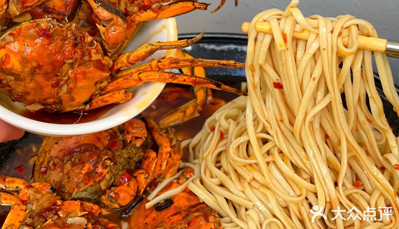 昆明🦀️海鲜专门店的辣炒大闸蟹 能甩几碗🍜