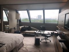 -上海滴水湖皇冠假日酒店