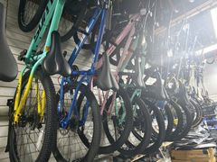 -道路口单车爱瓦士dahon大行