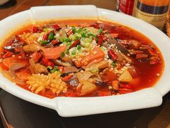 精品毛血旺-东口码头·烧鸽子·鱼头泡饼·地方菜(金鹰悦城店)