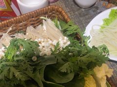 -鸡遇虾煲干锅火锅(小寨金莎店)