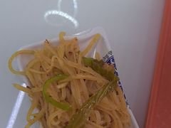 -陆元丰·兰州纯汤牛肉面(自强西路店)